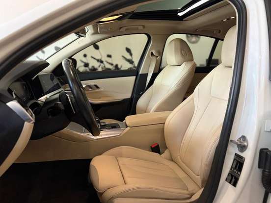 BMW-320i-2020