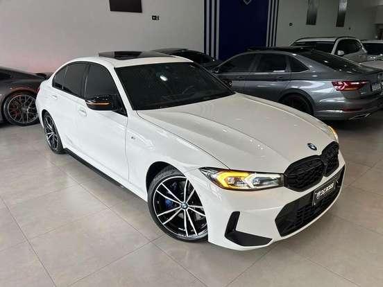 BMW-320i-2022