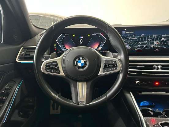 BMW-320i-2022