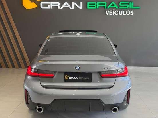 BMW-320i-2023