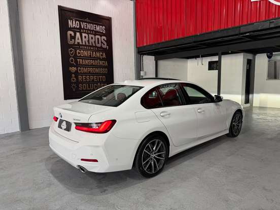 BMW-320i-2024