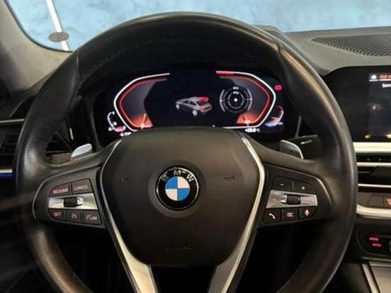 BMW-320i-2.0 16V TURBO GASOLINA M SPORT AUTOMÁTICO BMW-320i-2020