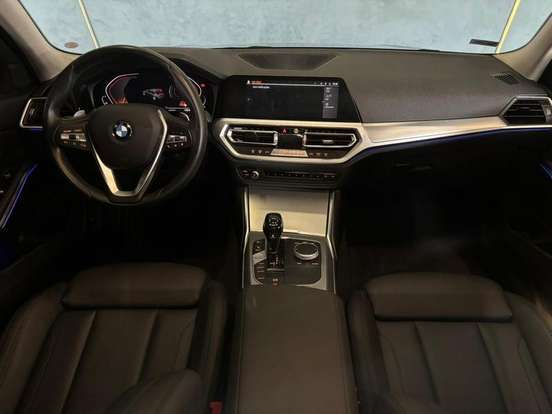 BMW-320i-2.0 16V TURBO GASOLINA M SPORT AUTOMÁTICO BMW-320i-2020
