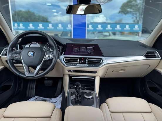 BMW-320i-2.0 16V TURBO GASOLINA SPORT AUTOMÁTICO BMW-320i-2020