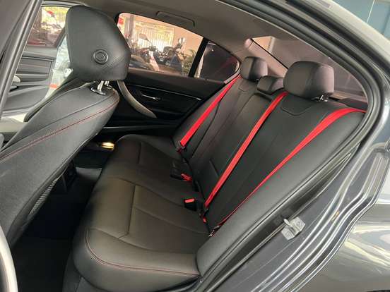 BMW-320i-2.0 SPORT 16V TURBO ACTIVE FLEX 4P AUTOMÁTICO BMW-320i-2017