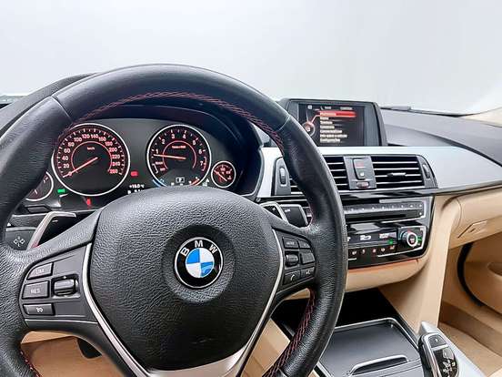 BMW-320i-2017