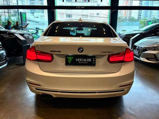 BMW-328i-2.0 M SPORT 16V ACTIVEFLEX 4P AUTOMÁTICO BMW-328i-2016