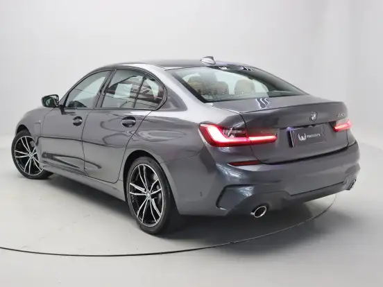 BMW-330e-2.0 16V TURBO HÍBRIDO M SPORT AUTOMÁTICO BMW-330e-2021