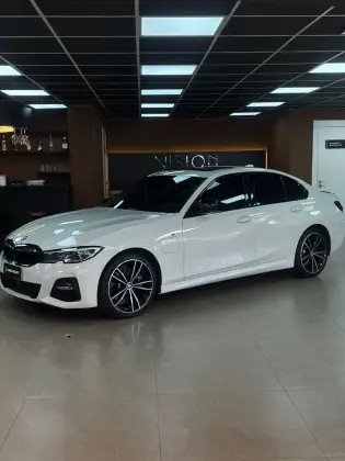BMW 330e 2.0 16V TURBO HÍBRIDO M SPORT AUTOMÁTICO