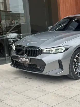 BMW-330e-2024
