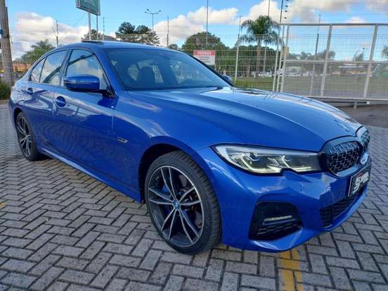 BMW-330e-2022