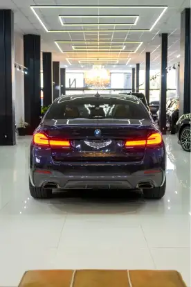 BMW-530e-2022