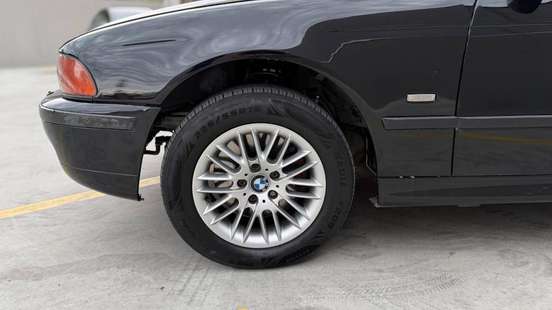 BMW-540i-1999