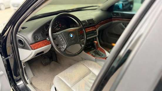 BMW-540i-1999