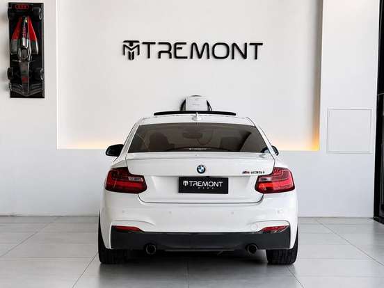 BMW-M 235i-3.0 I6 TURBO GASOLINA 2P AUTOMÁTICO BMW-M 235i-2015