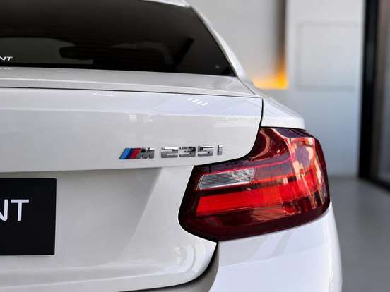 BMW-M 235i-3.0 I6 TURBO GASOLINA 2P AUTOMÁTICO BMW-M 235i-2015