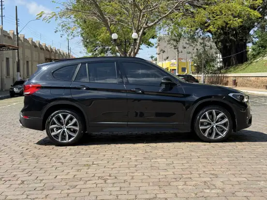 BMW-X1-2022