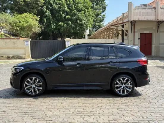 BMW-X1-2.0 16V TURBO ACTIVEFLEX SDRIVE20I X-LINE 4P AUTOMÁTICO BMW-X1-2022