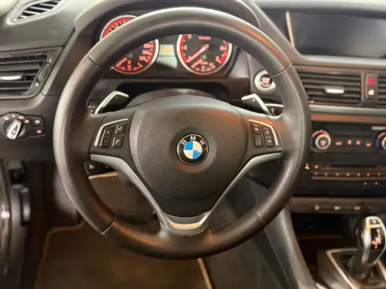 BMW-X1-2.0 16V TURBO ACTIVEFLEX SDRIVE20I X-LINE 4P AUTOMÁTICO BMW-X1-2015