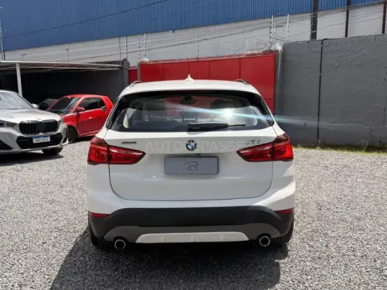 BMW-X1-2.0 16V TURBO ACTIVEFLEX XDRIVE25I SPORT 4P AUTOMÁTICO BMW-X1-2017