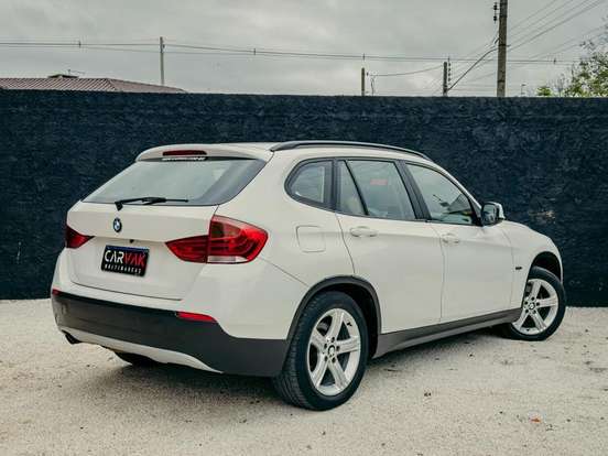 BMW-X1-2.0 16V GASOLINA SDRIVE18I 4P AUTOMÁTICO BMW-X1-2011