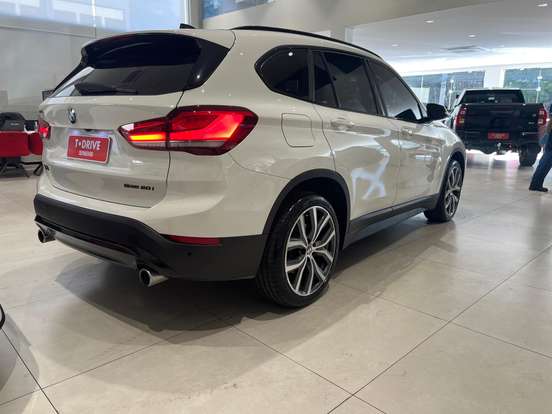 BMW-X1-2022
