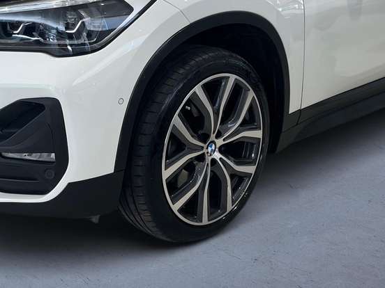 BMW-X1-2.0 16V TURBO ACTIVEFLEX SDRIVE20I X-LINE 4P AUTOMÁTICO BMW-X1-2022