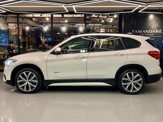 BMW-X1-2017