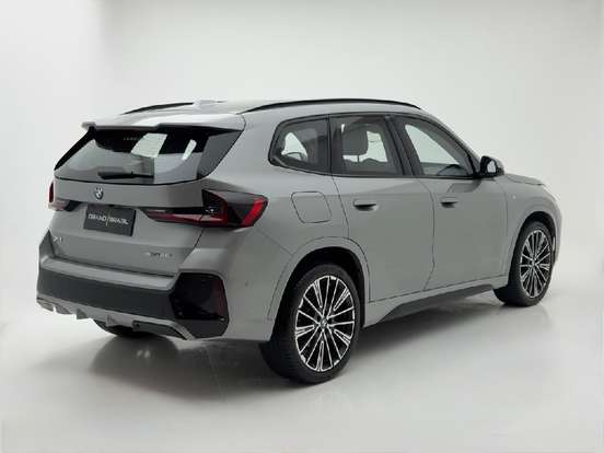 BMW-X1-2024