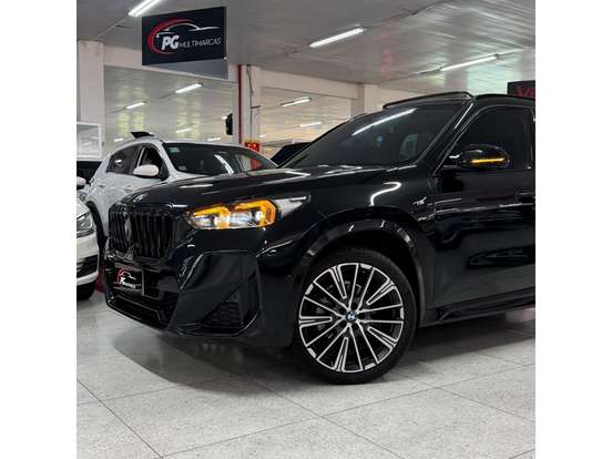 BMW-X1-2024