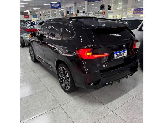 BMW-X1-2024