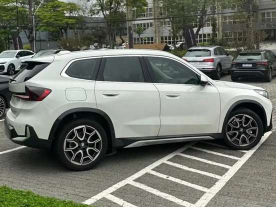 BMW-X1-2.0 16V TURBO GASOLINA SDRIVE20I X-LINE STEPTRONIC BMW-X1-2025