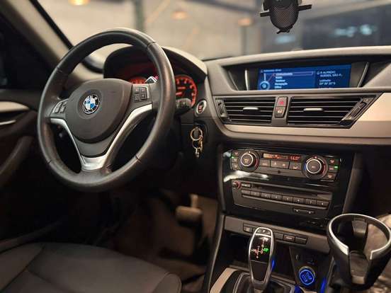 BMW-X1-2.0 20I 4X2 16V FLEX 4P AUTOMÁTICO BMW-X1-2015