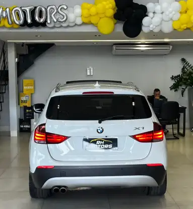 BMW-X1-3.0 24V GASOLINA XDRIVE28I 4P AUTOMÁTICO BMW-X1-2010