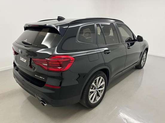 BMW-X3-2021