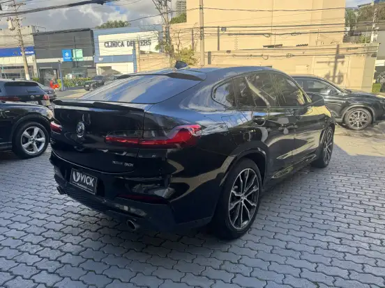 BMW-X4-2021