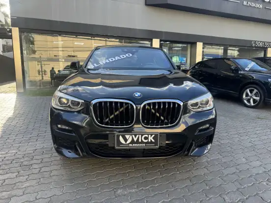 BMW-X4-2021