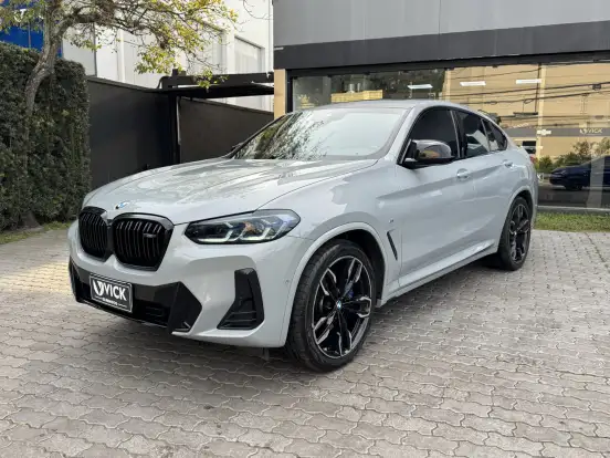 BMW-X4-2022