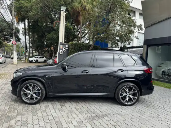 BMW-X5-3.0 I6 TURBO HÍBRIDO XDRIVE45E M SPORT AUTOMÁTICO BMW-X5-2022