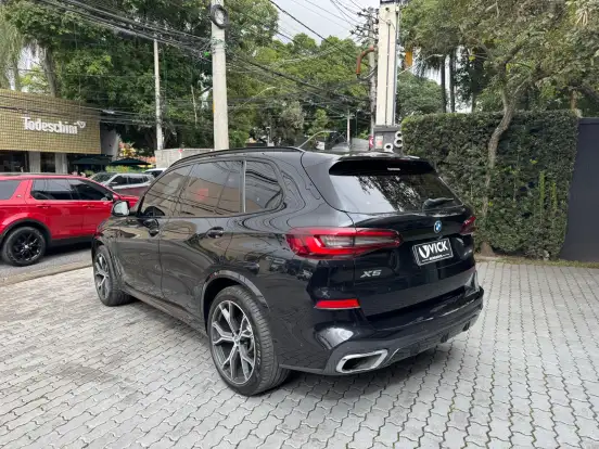BMW-X5-3.0 I6 TURBO HÍBRIDO XDRIVE45E M SPORT AUTOMÁTICO BMW-X5-2022