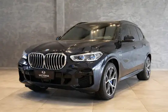 BMW-X5-2021
