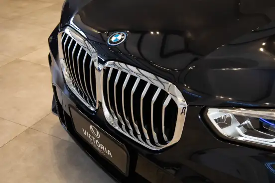 BMW-X5-2021