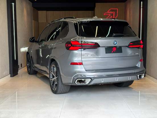 BMW-X5-2025