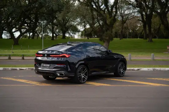 BMW-X6-2023