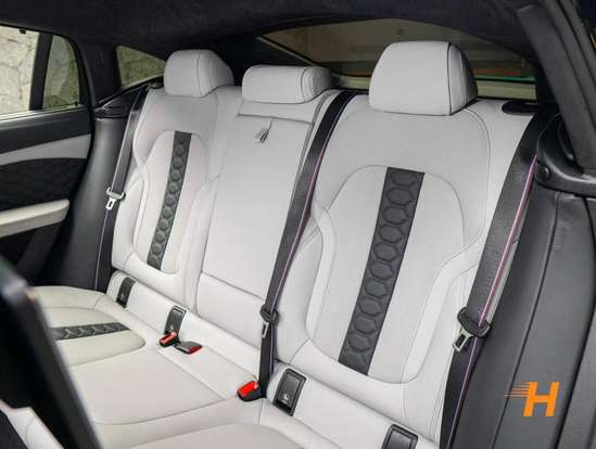 BMW-X6-2023