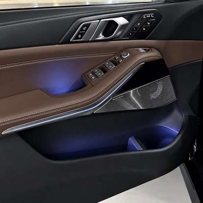 BMW-X7-2024