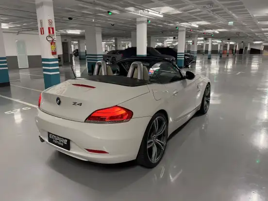 BMW-Z4-2.5 I6 GASOLINA SDRIVE23I AUTOMÁTICO BMW-Z4-2011