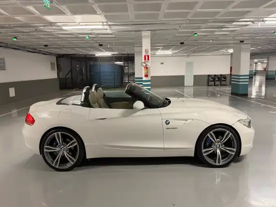 BMW-Z4-2.5 I6 GASOLINA SDRIVE23I AUTOMÁTICO BMW-Z4-2011