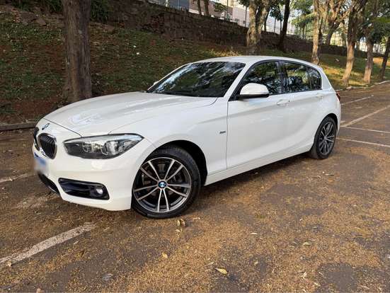 BMW-120i-2018