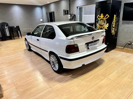 BMW-318Ti-1995